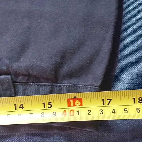 DKNY Vintage High Rise Capris - Picture 3 of 9